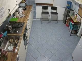 voyeurcam julmodels kitchen 2